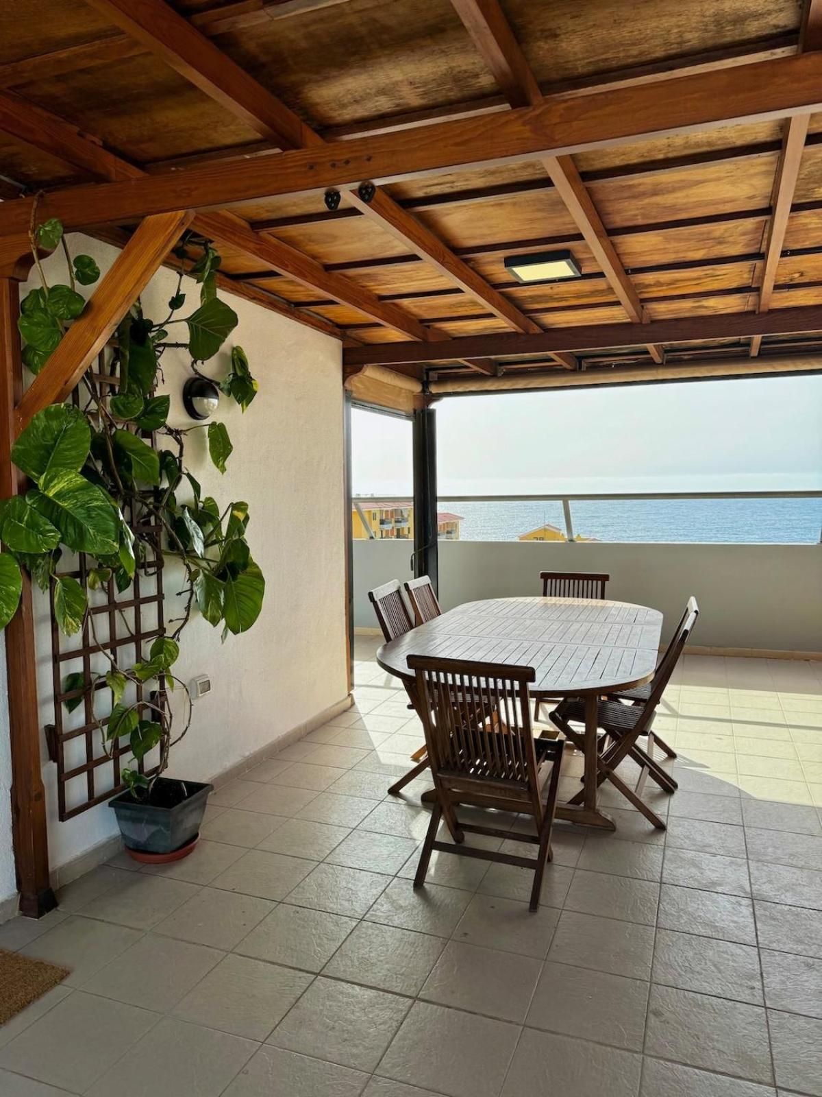 Panoramic Penthouse Zona Apartment *